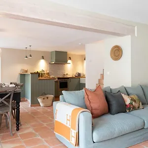 Pretty Historical Holiday home